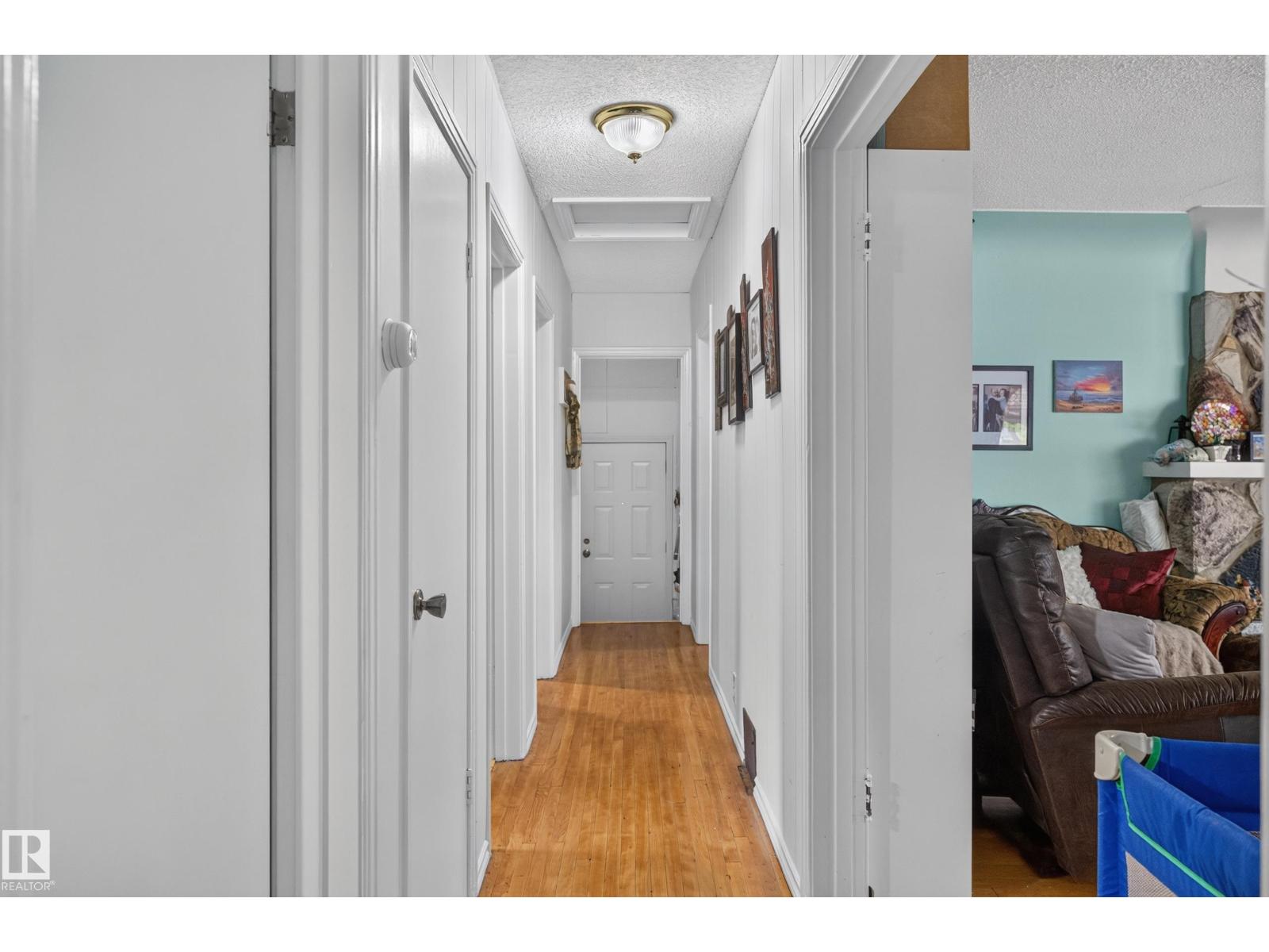 12309 80 ST NW - 9