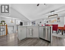 4pc Bathroom - 507 Lynx Crescent N, Lethbridge, AB T1H6X5 Photo 10