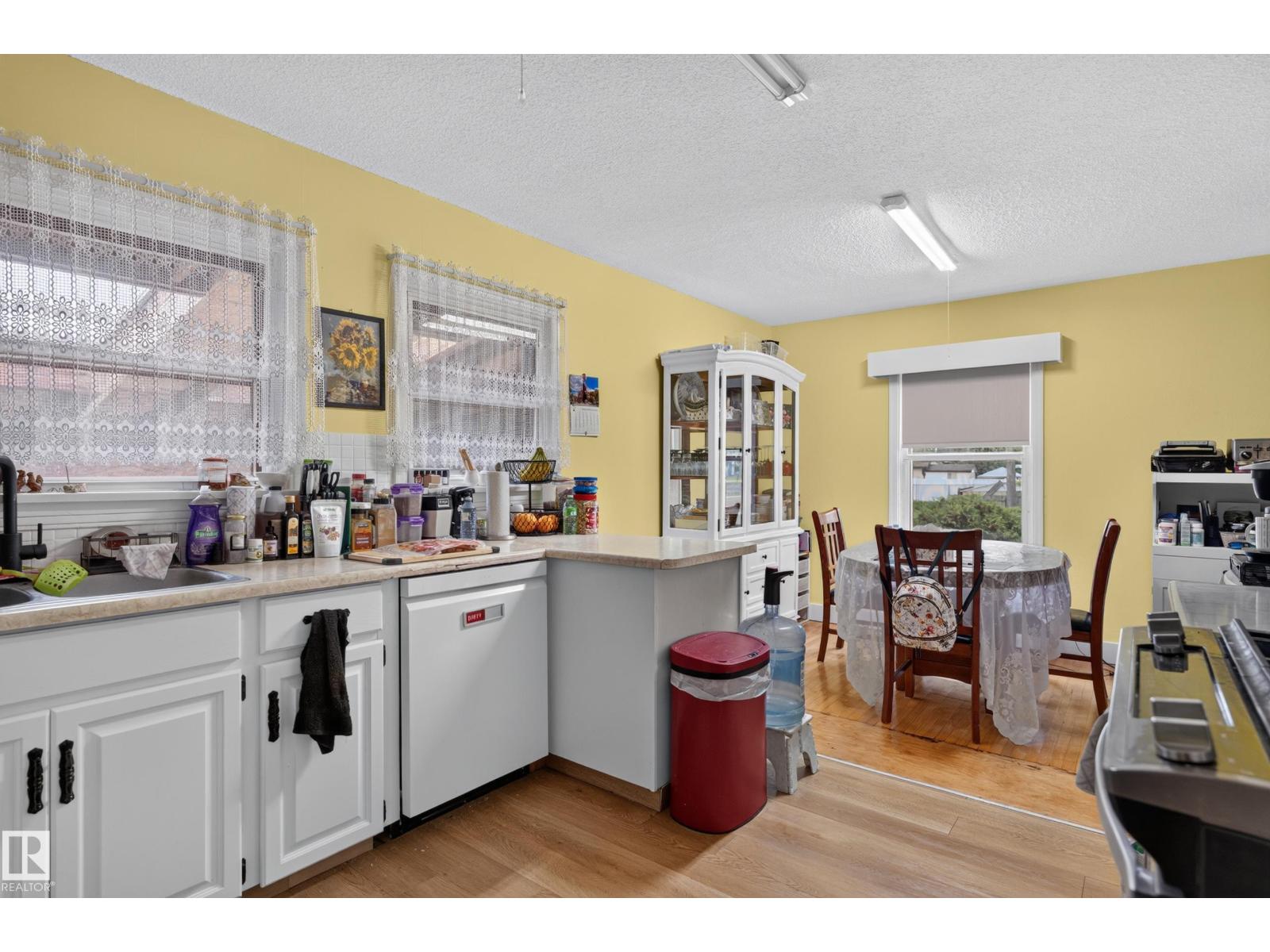 12309 80 ST NW - 21