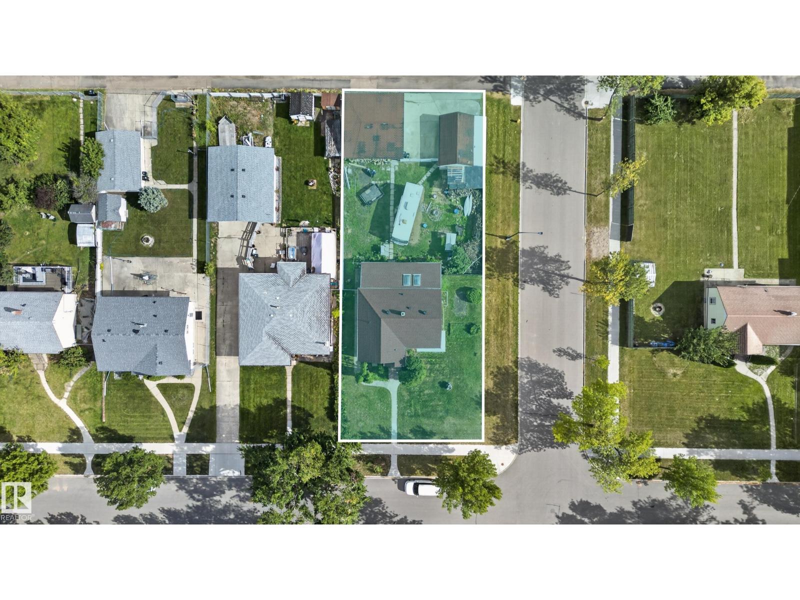 12309 80 ST NW - 4