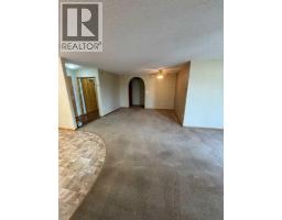 424, 3021 13 Avenue Se, Medicine Hat, AB T1B4E2 Photo 10