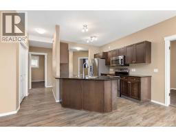 Living room - 94 Somerset Lane Se, Medicine Hat, AB T1B0E8 Photo 9