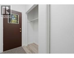 731 Queensland Drive Se, Calgary, AB T2J4S8 Photo 28