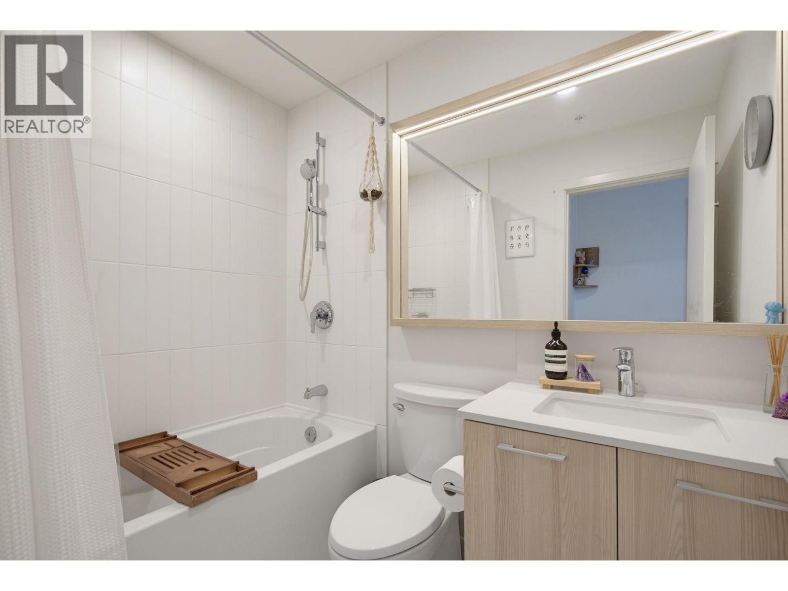 316 735 ANSKAR COURT, Coquitlam
