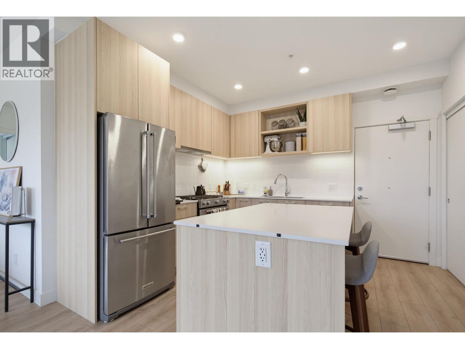 316 735 ANSKAR COURT, Coquitlam