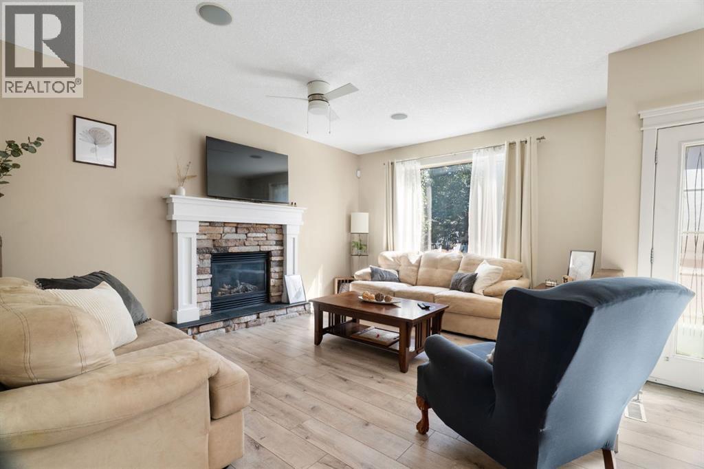 417 River Heights Drive, Cochrane — photo 8