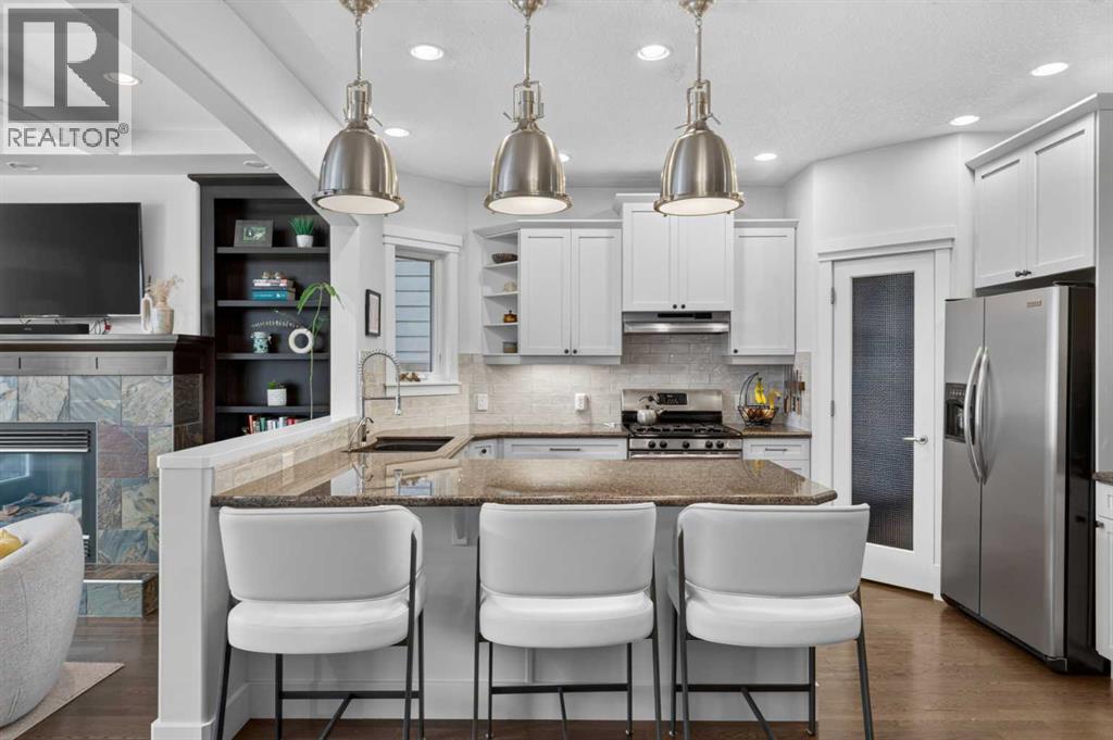 1743 46 Avenue SW, Calgary — photo 5