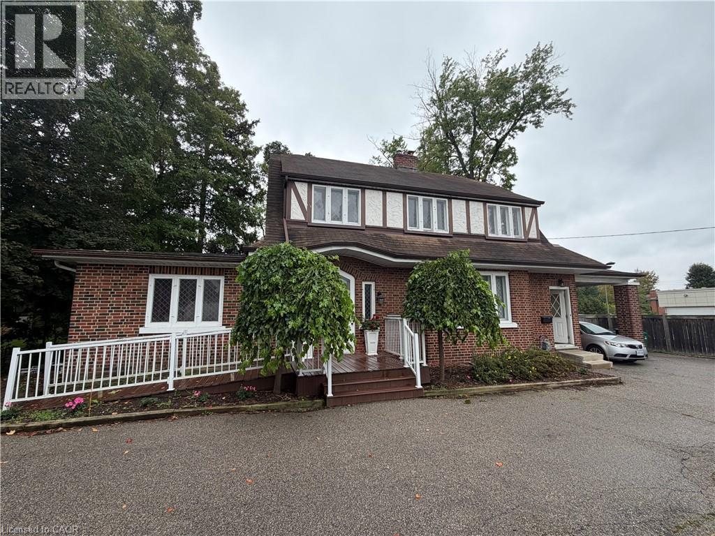 1558 E KING Street E Unit# MAIN LEVEL, Cambridge — photo 3