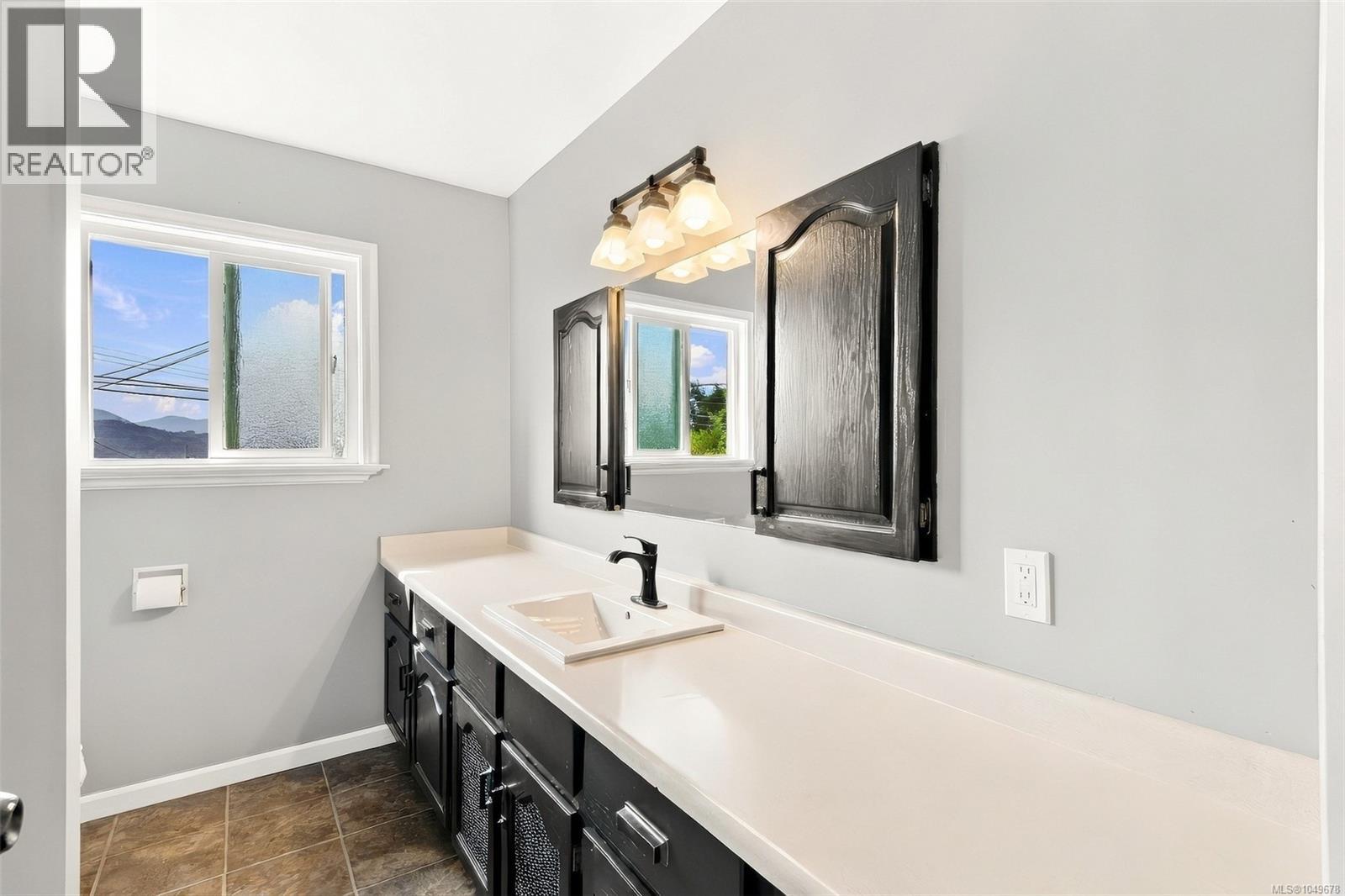4066 21st Ave - Image 15