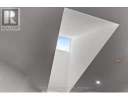 964 Queen Street W, Mississauga, ON L5H4J7 Photo 20