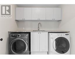 964 Queen Street W, Mississauga, ON L5H4J7 Photo 35