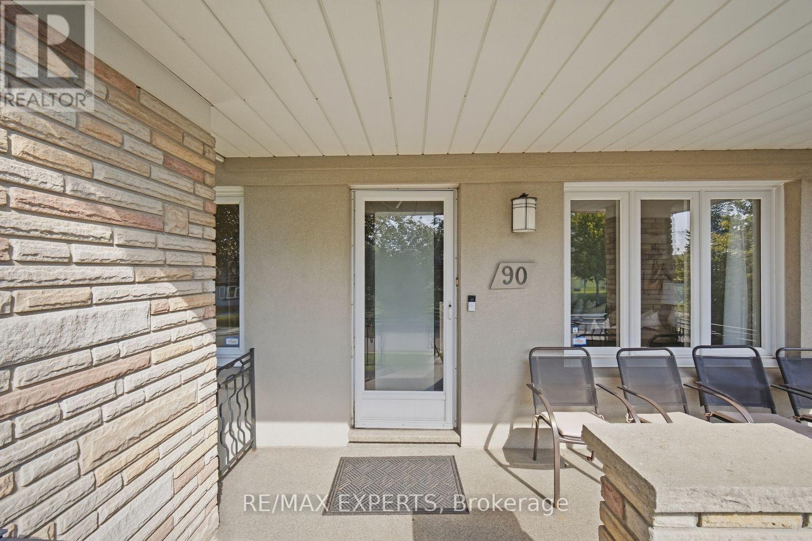 90 HEATHROW DRIVE, Toronto (Downsview-Roding-CFB) — photo 3