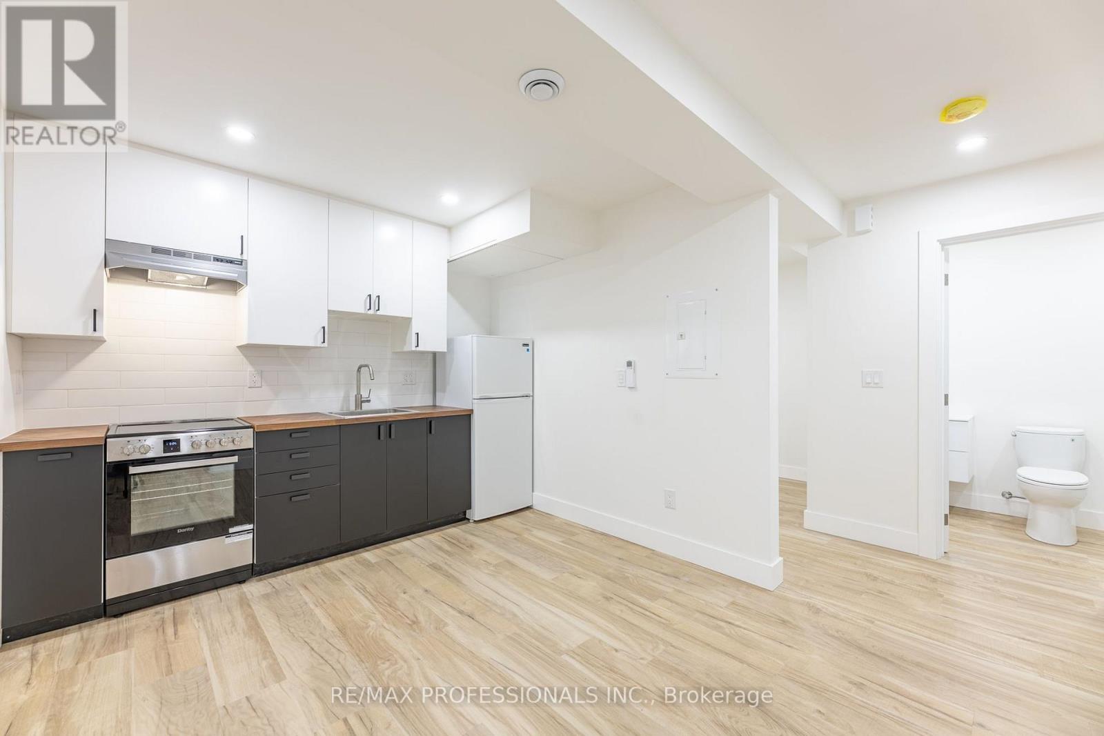 D - 130 JANE STREET, Toronto (Lambton Baby Point) — photo 6