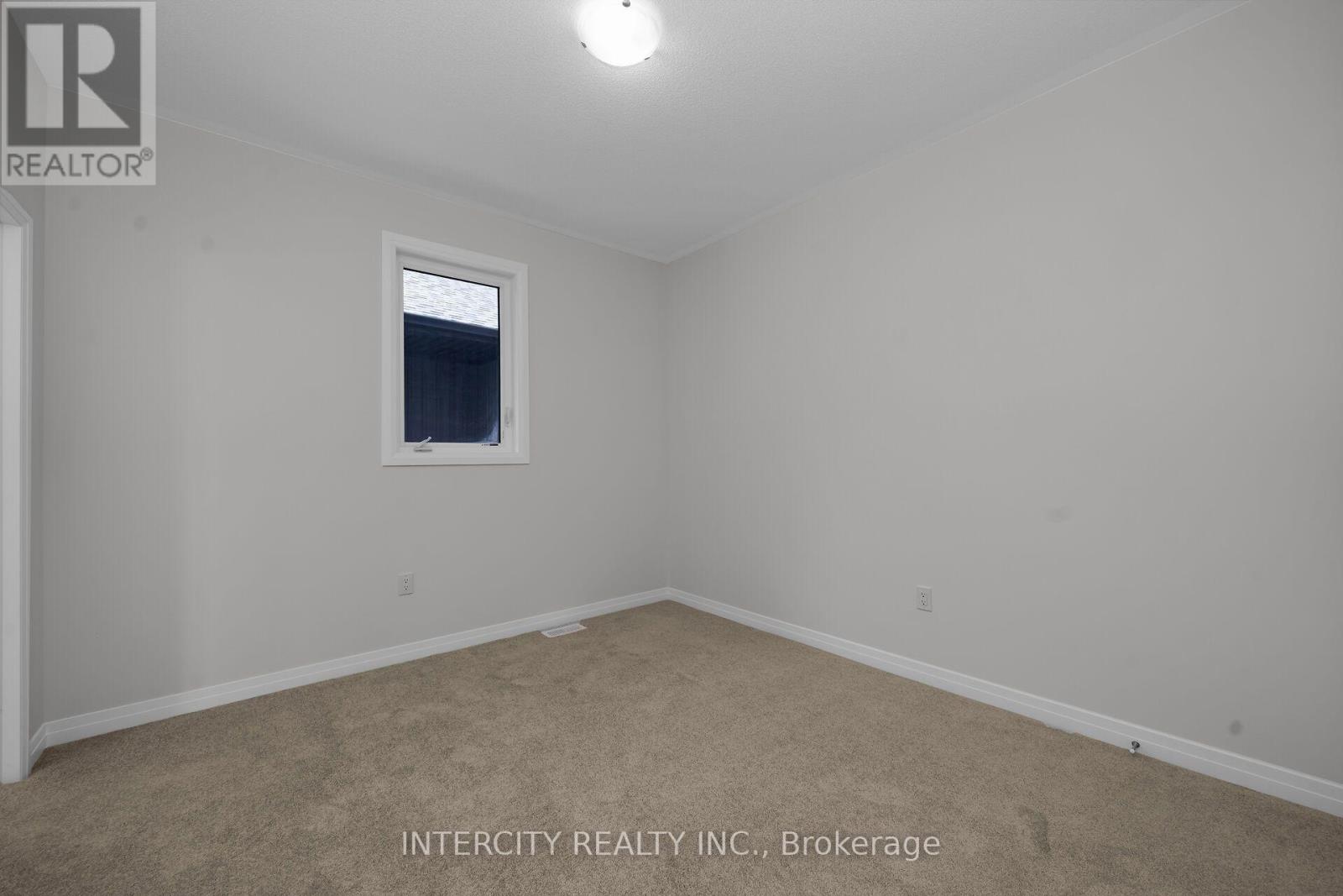 #LOT 98 54 SPEERS AVENUE - 29