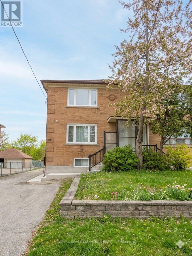 1 - 28 LEDUC DRIVE, Toronto (Rexdale-Kipling)
