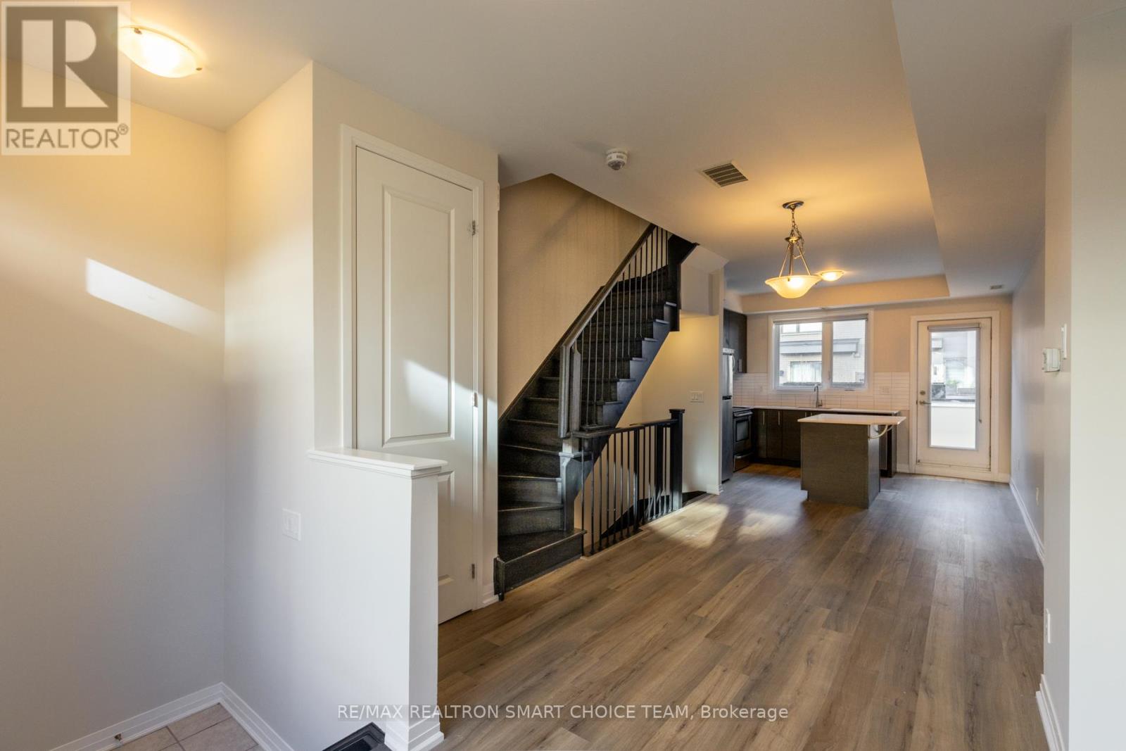 2 - 80 THOMAS MULHOLLAND DRIVE, Toronto (Downsview-Roding-CFB) — photo 3