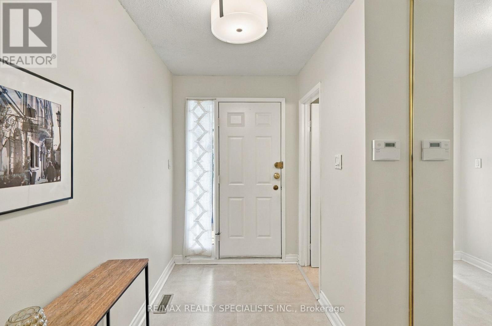 93 BURLINGTON STREET, Toronto (Mimico) — photo 2