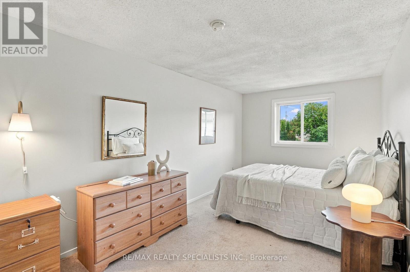 93 BURLINGTON STREET - Image 32