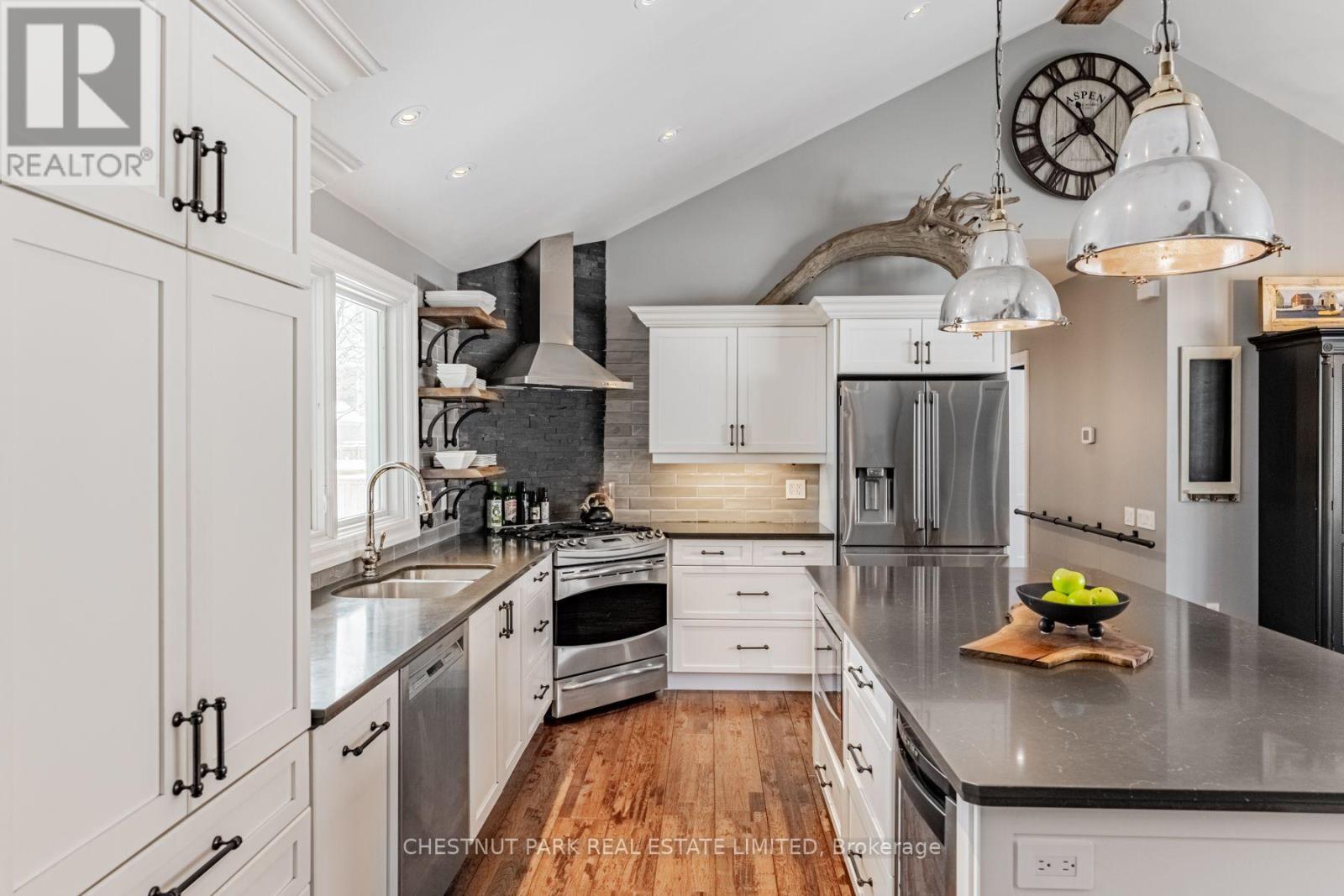 4380 SPRUCE AVENUE, Burlington (Shoreacres) — photo 9