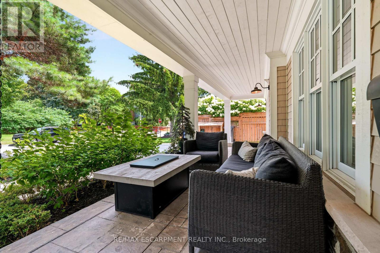 330 CAMELOT COURT, Burlington (Shoreacres) — photo 4