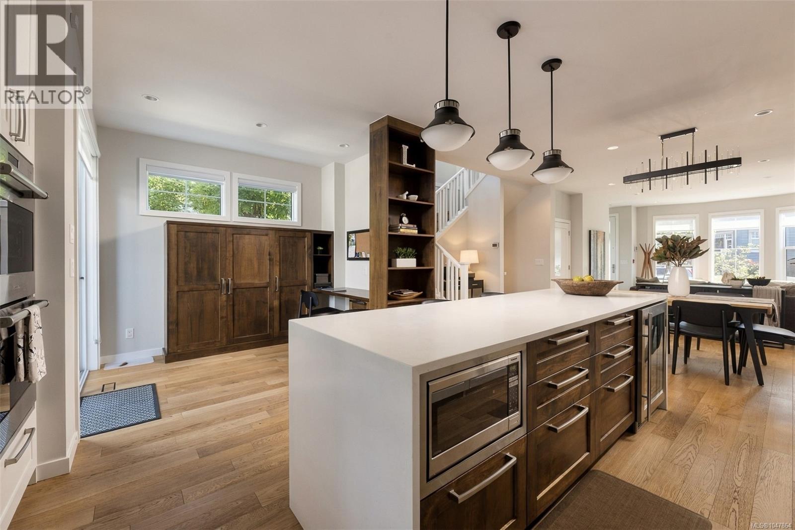  1048 Pentrelew Place, Victoria