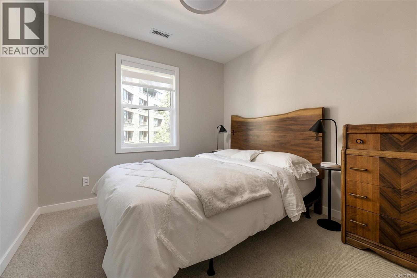 1048 Pentrelew Pl - 30