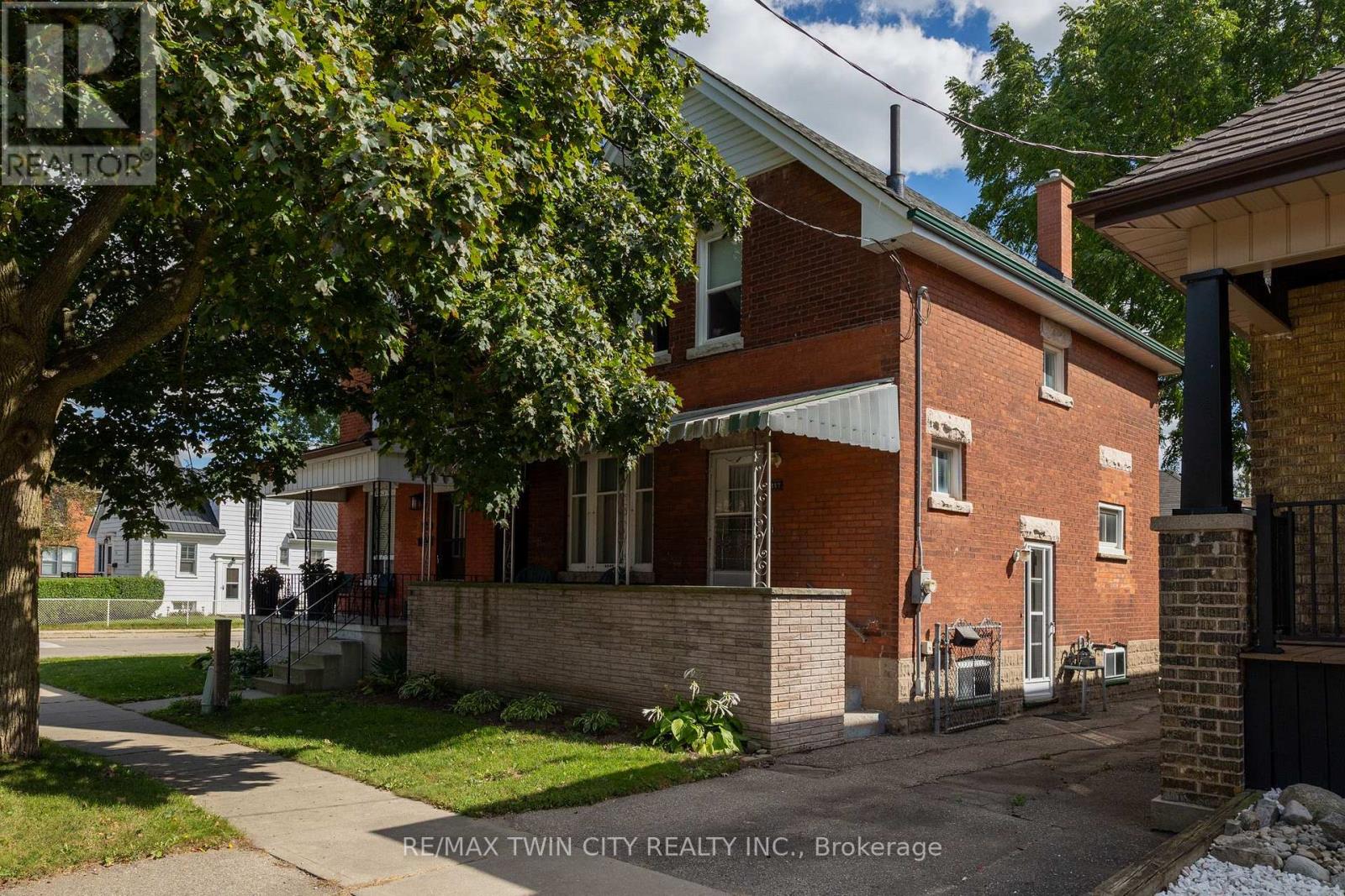 117 ARTHUR STREET, Brantford