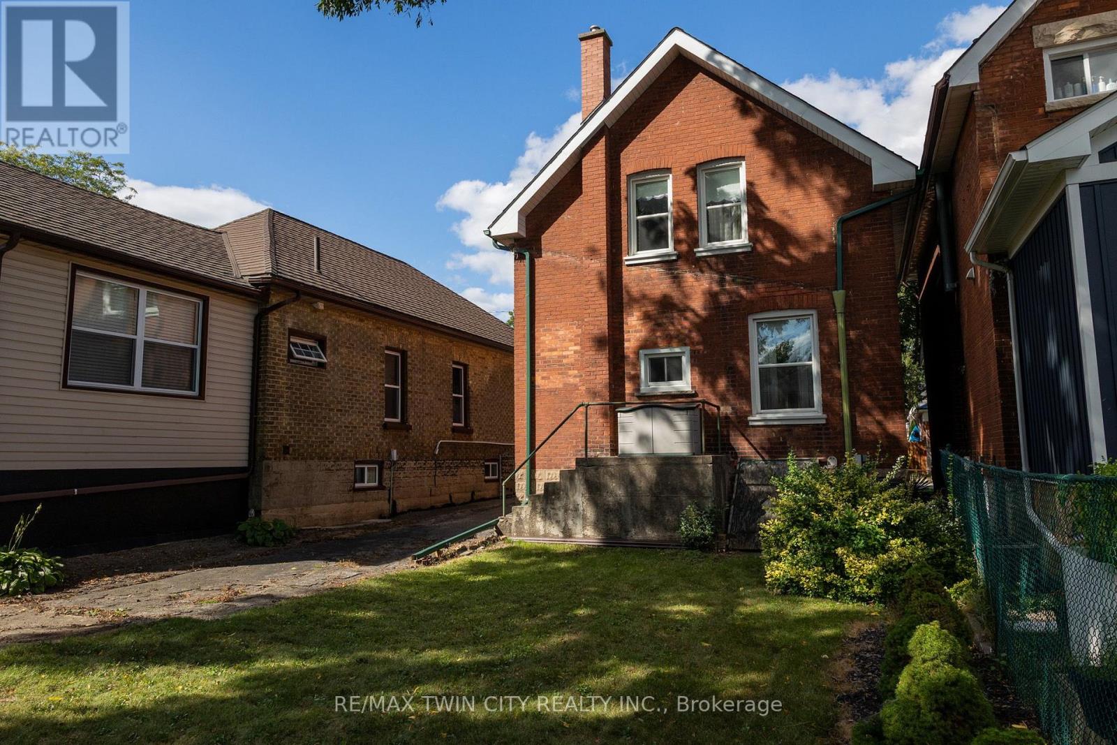 117 ARTHUR STREET, Brantford — photo 8