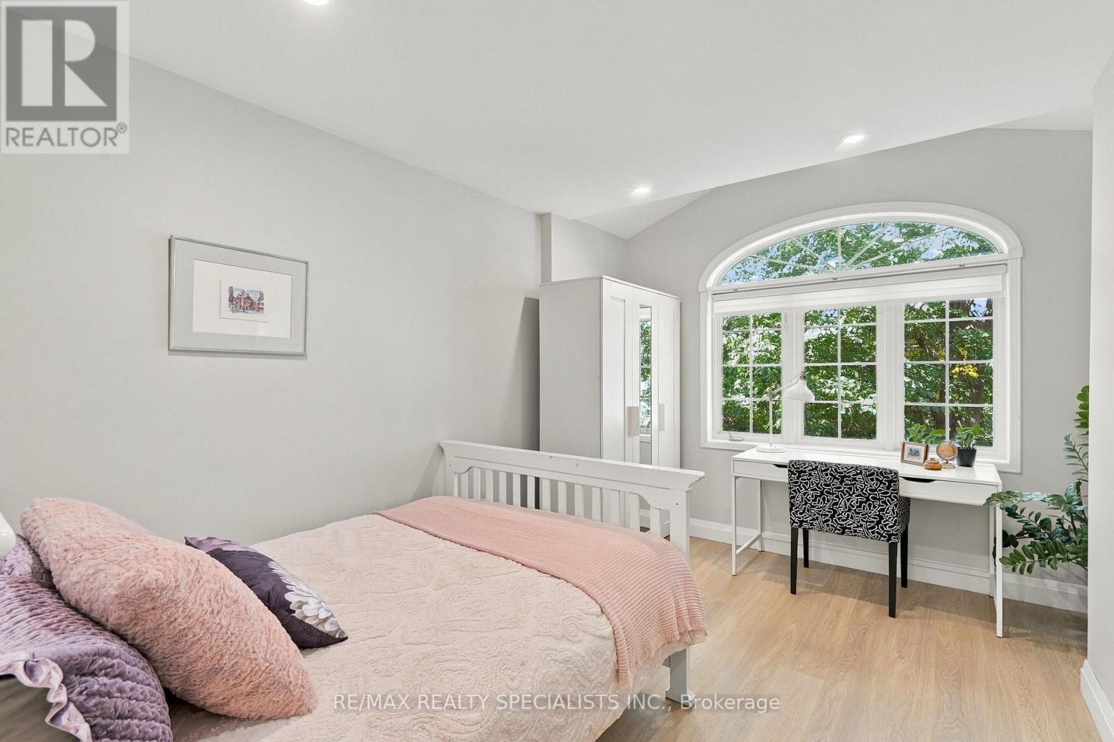 90 FOXBOROUGH DRIVE, Hamilton (Ancaster) — photo 3