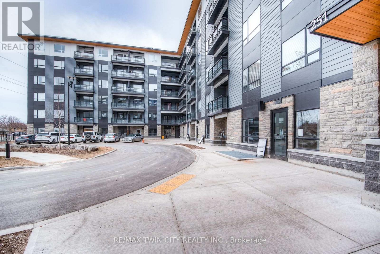 314 - 251 NORTHFIELD DRIVE E, Waterloo