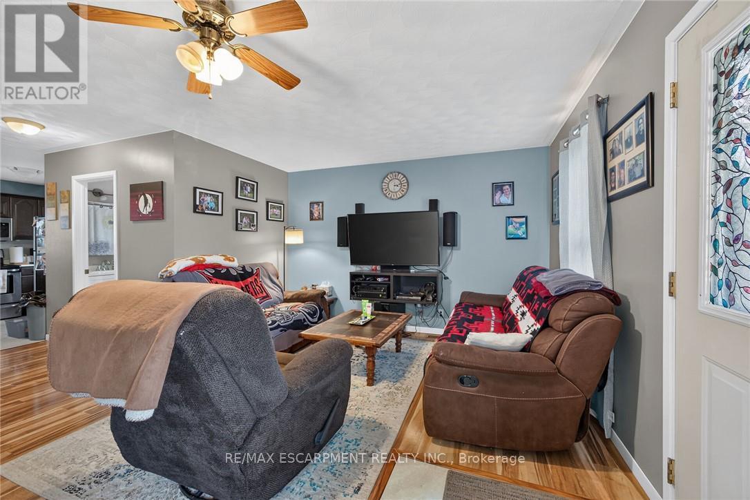 17 SEMMENS STREET - Image 8