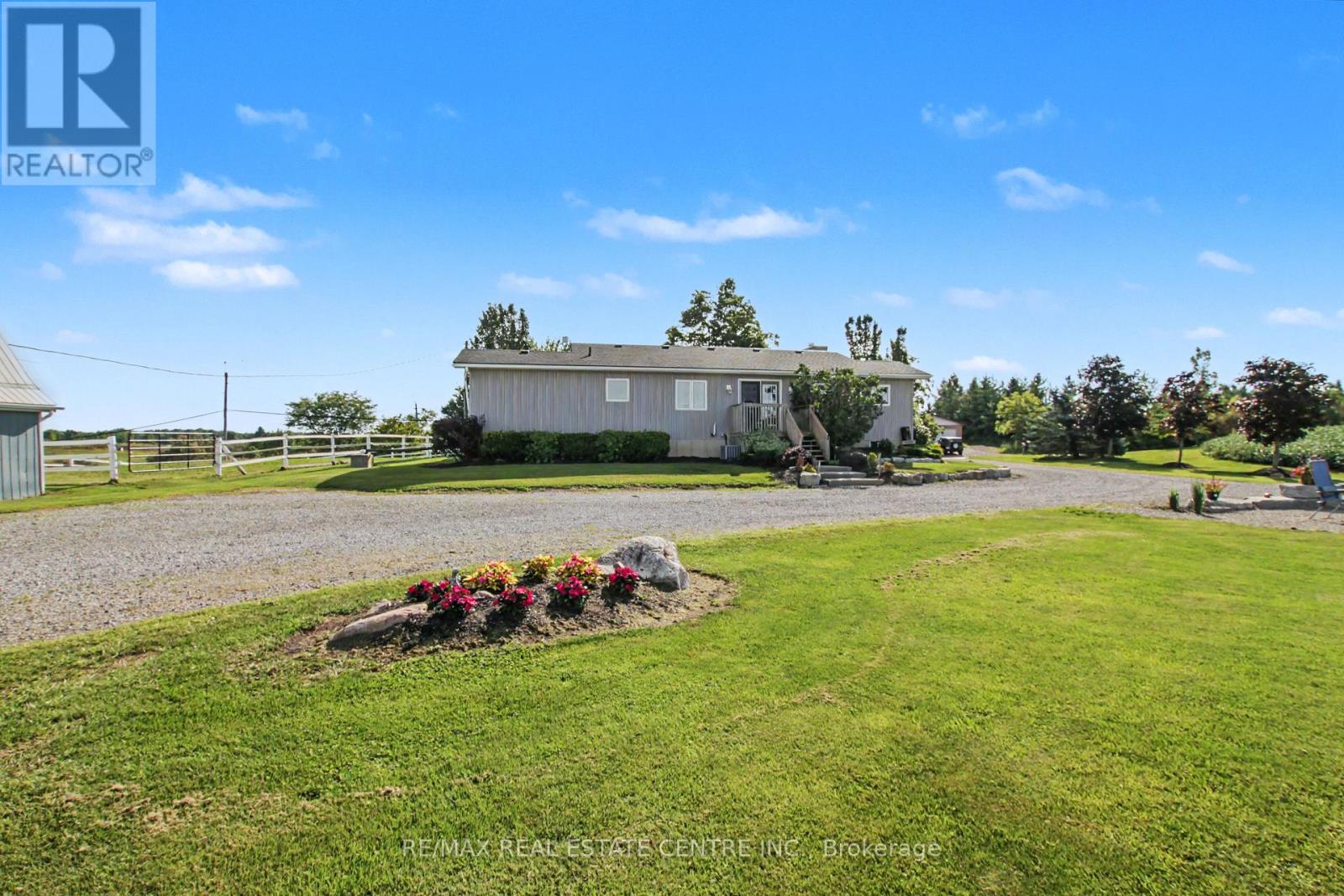 5030 BLACKHEATH ROAD, Hamilton — photo 6
