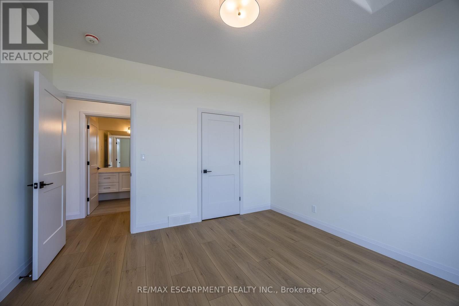 218 SCHOONER DRIVE - Image 10