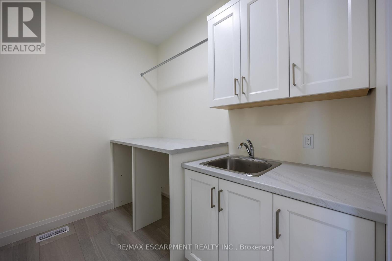 218 SCHOONER DRIVE - Image 12