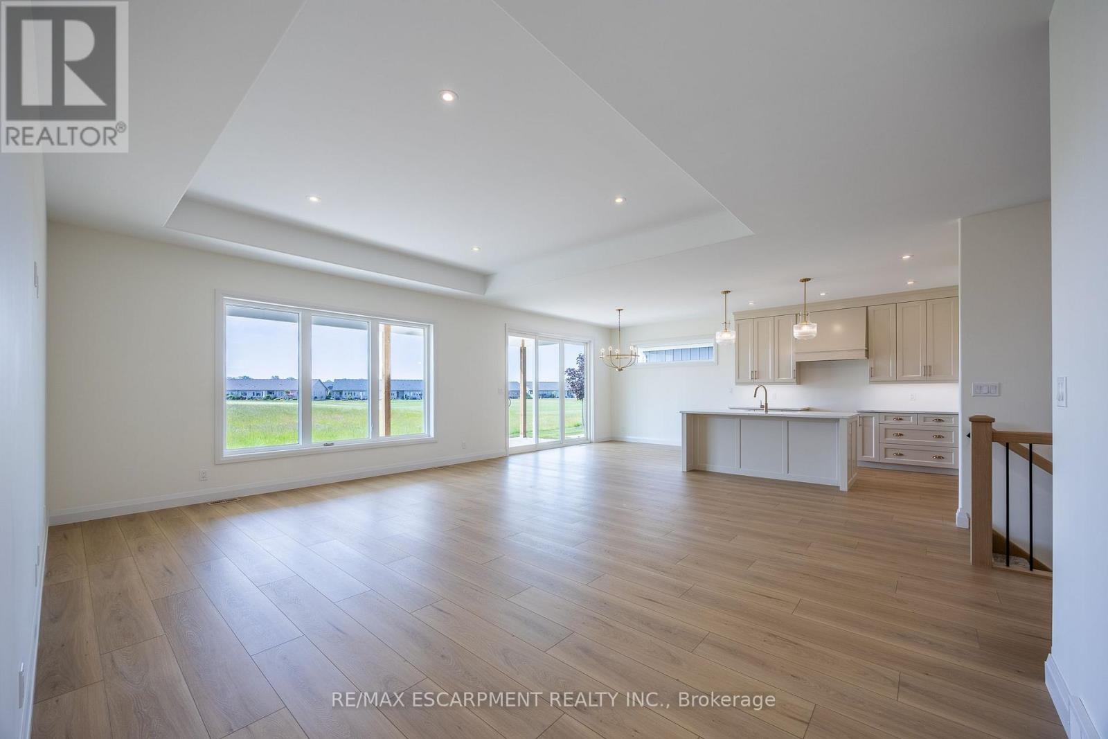 218 SCHOONER DRIVE - Image 19