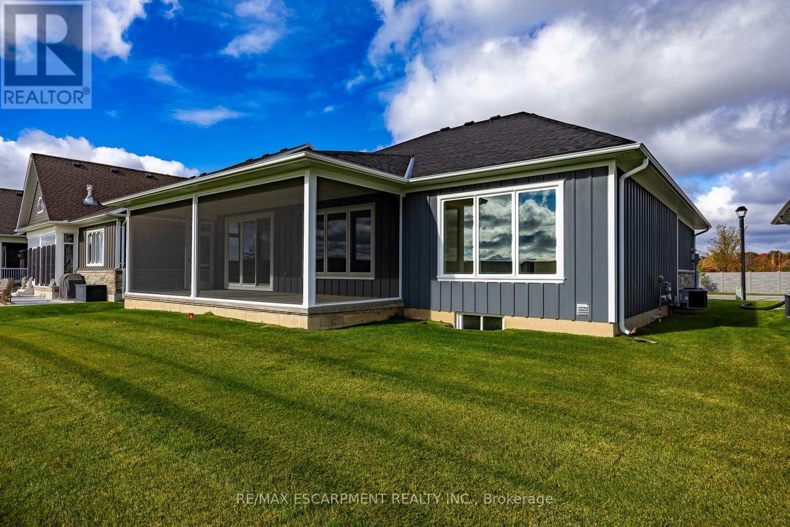 218 SCHOONER DRIVE, Norfolk (Port Dover) — photo 2