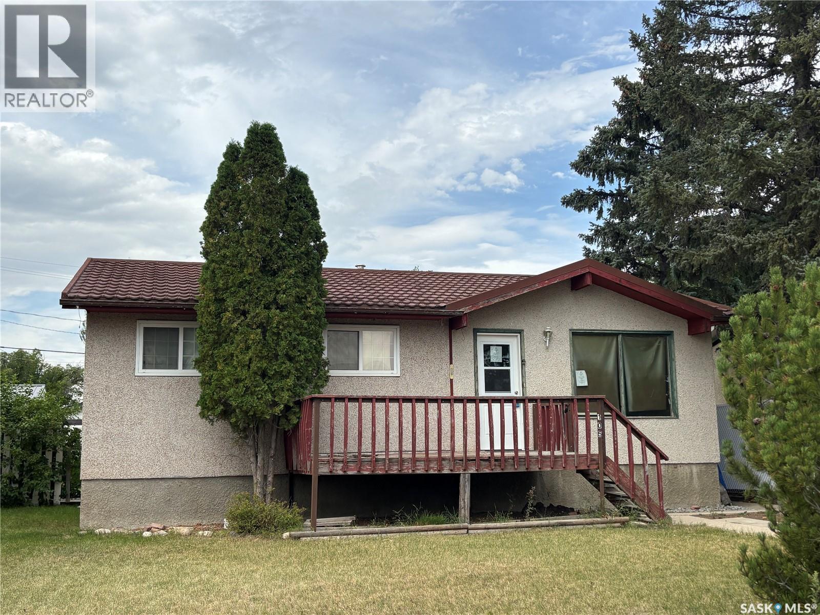 105 Griffin STREET, Maple Creek — photo 3