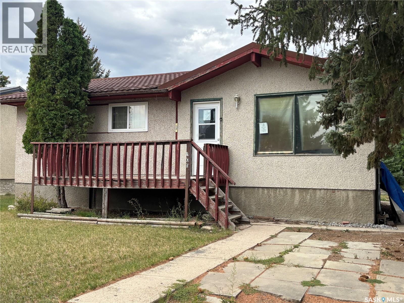 105 Griffin STREET, Maple Creek — photo 4