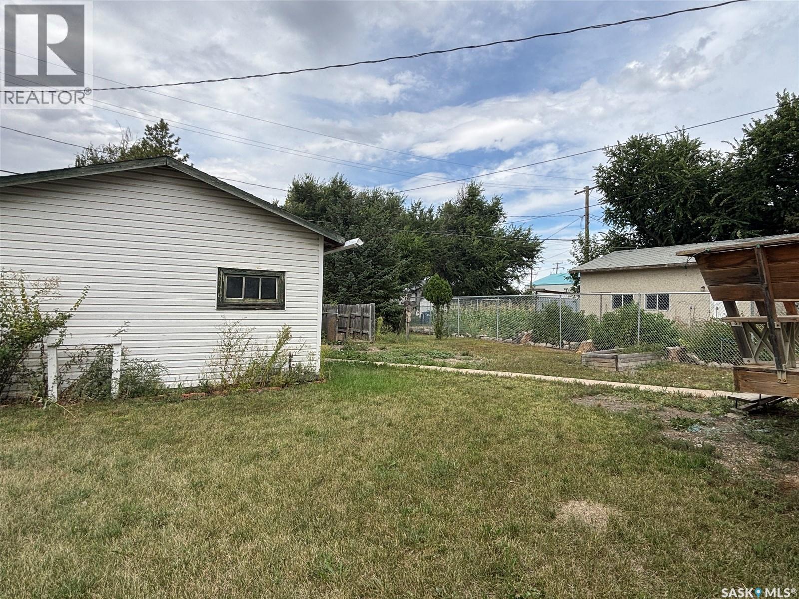 105 Griffin STREET, Maple Creek — photo 9