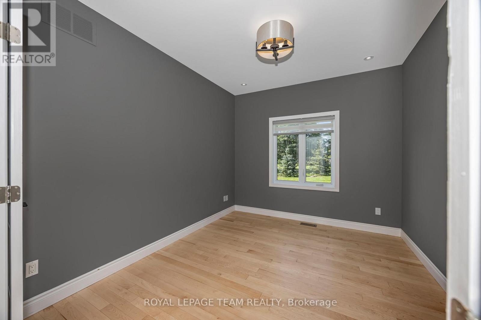 8351 LOURDES WAY, Ottawa. Luxury613. By Peter Sagos - Image 20