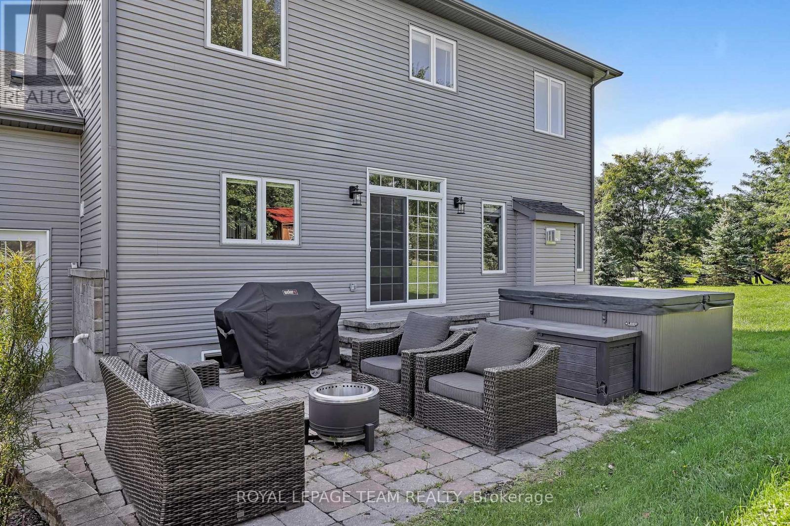 8351 LOURDES WAY, Ottawa. Luxury613. By Peter Sagos - Image 39