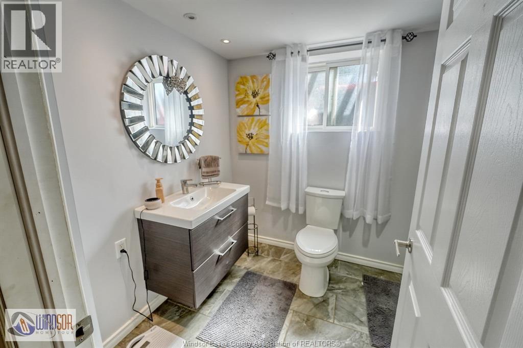 243 HAWTHORN - 38