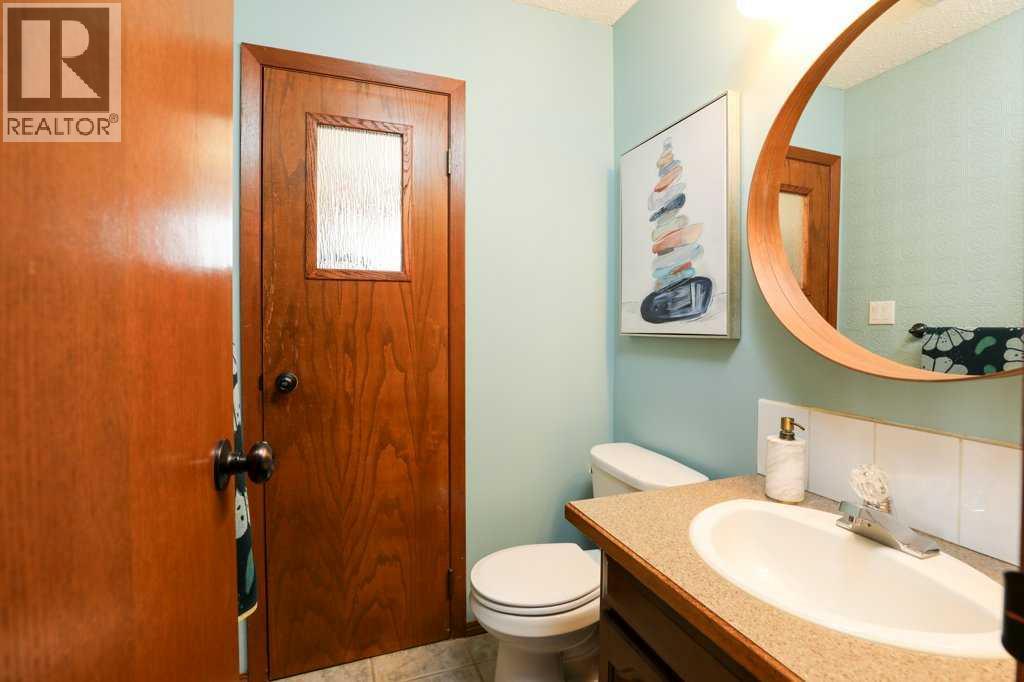 904 21A Avenue photo 21