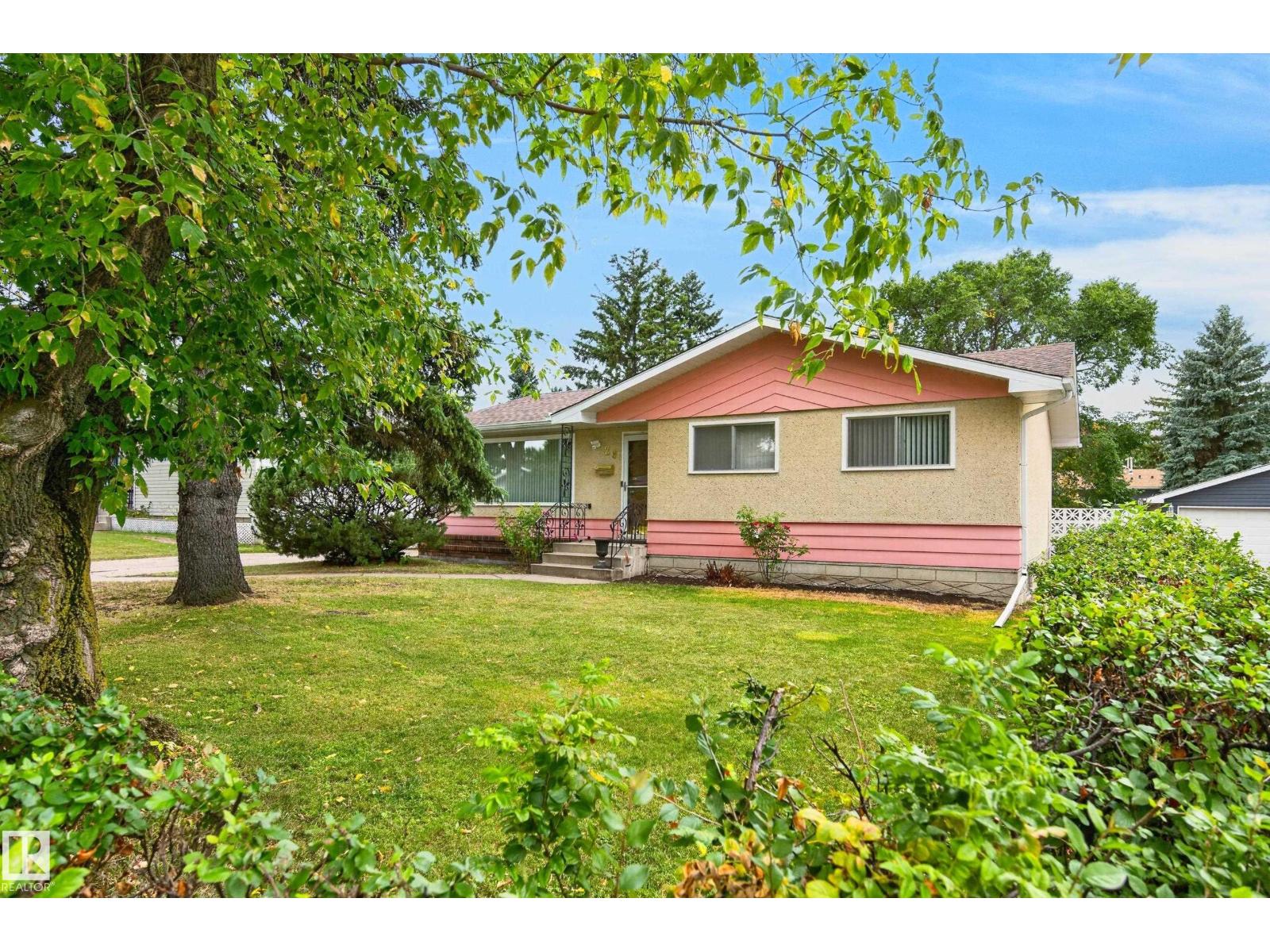 28 PEACOCK DR - 1