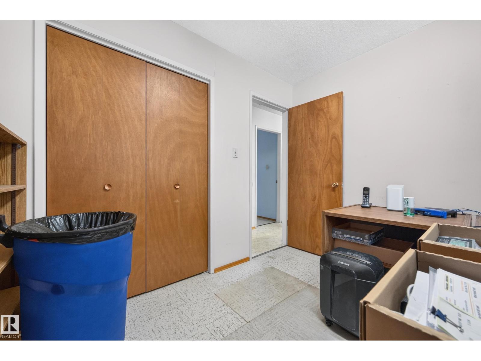28 PEACOCK DR - 20
