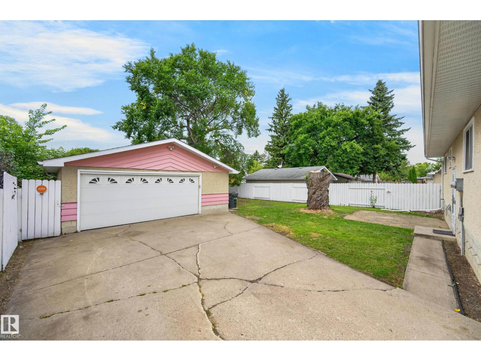 28 PEACOCK DR - 39