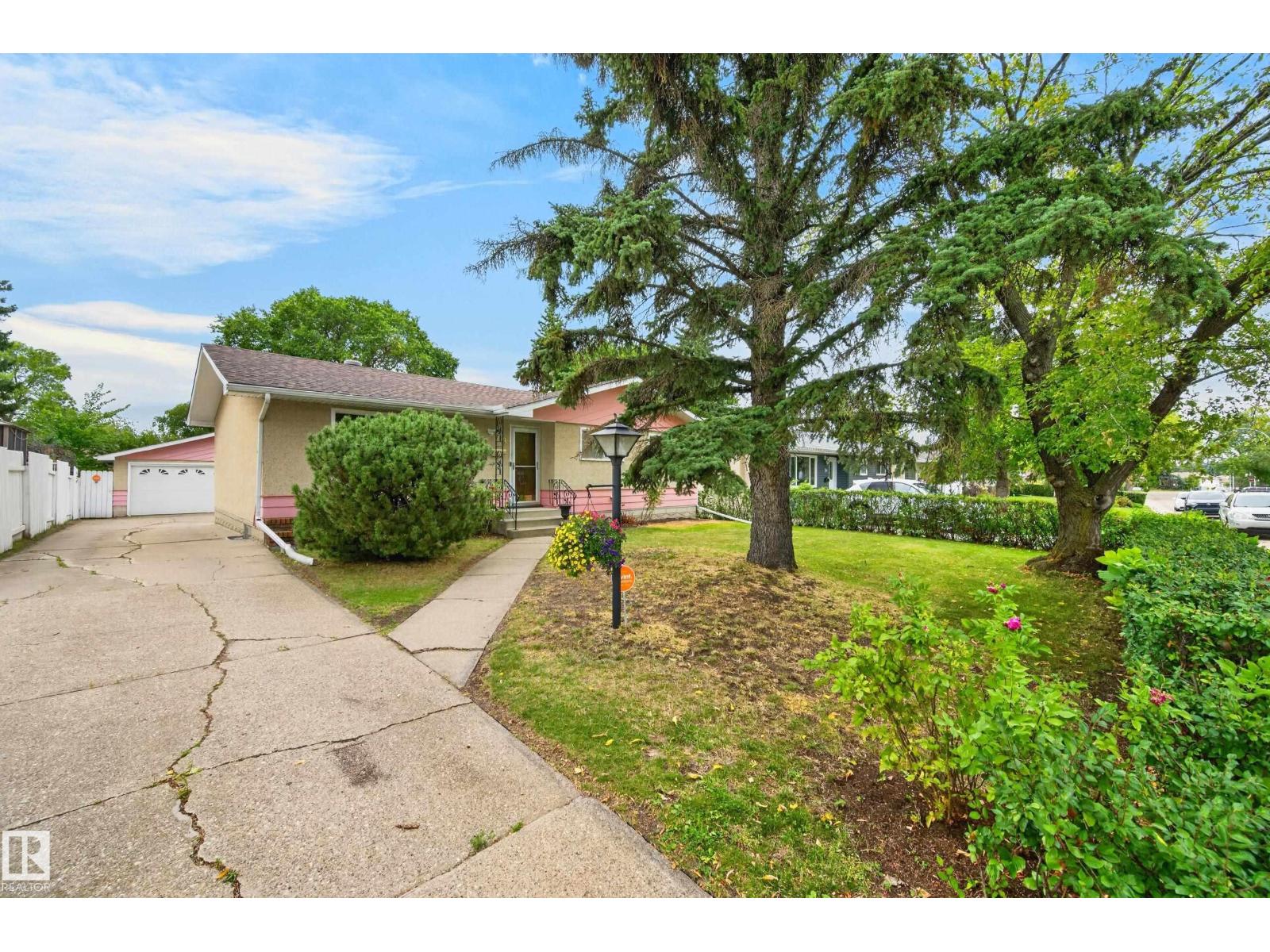 28 PEACOCK DR - 41