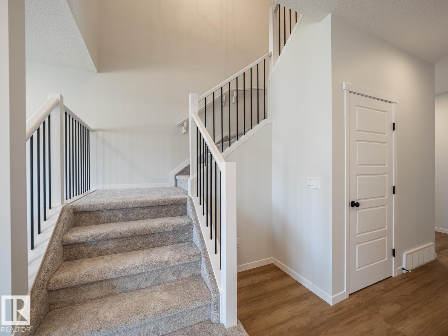 9328 230 ST NW - 22