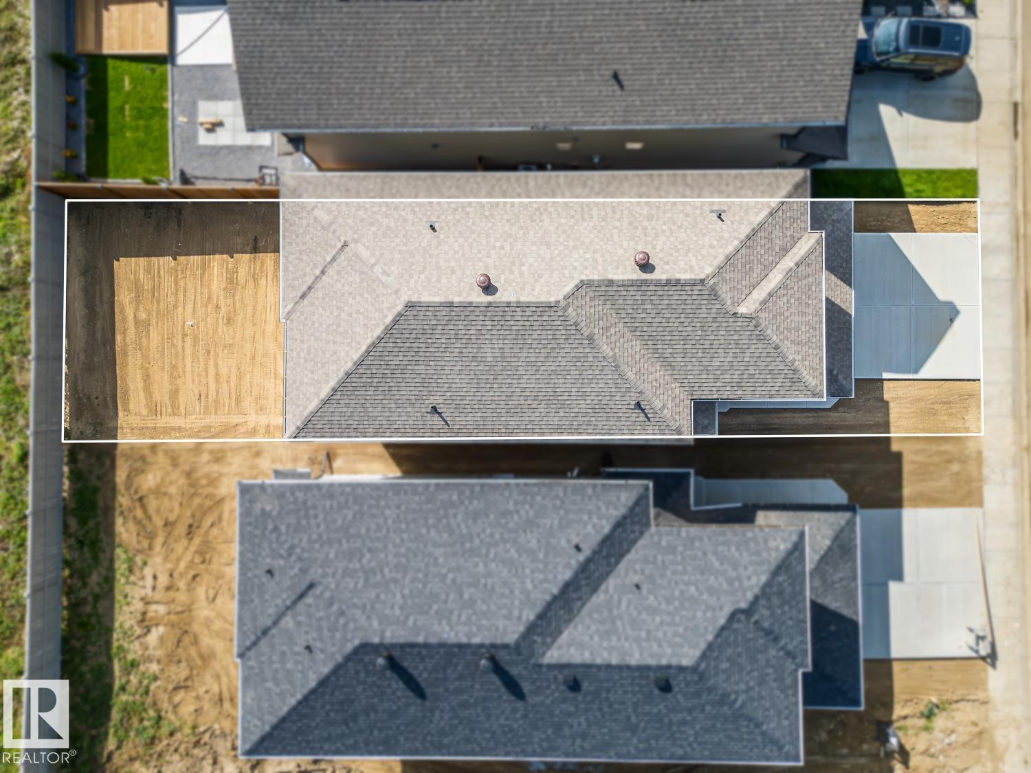 8921 223A ST NW - 43