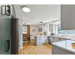 532 Queensland Circle Se, Calgary, AB T2J4P9 Photo 17